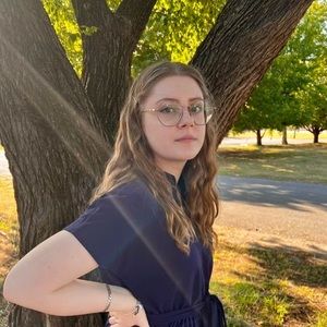 Meet your Posher, Valarie